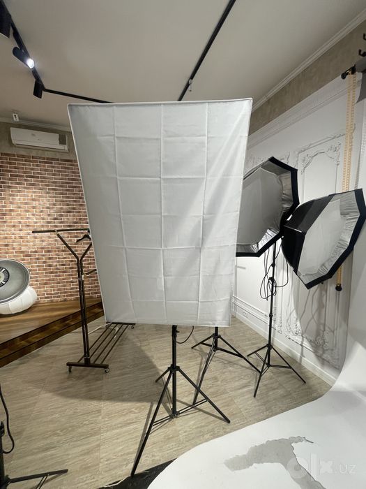 Godox DP600III-V + 2× SK300II + софтбоксы и стойки