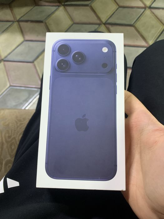 Продам айфон 17 PRO MAX