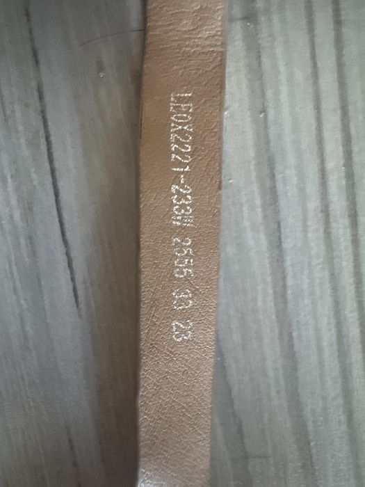 Продам 2 пары туфлей