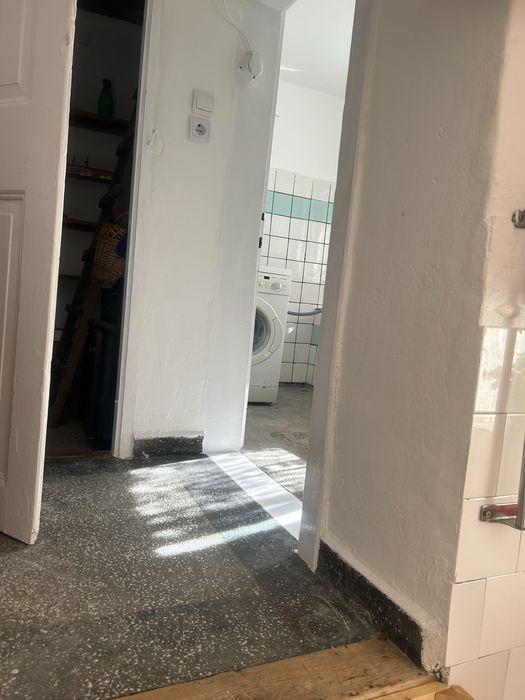 Vand apartament la casa