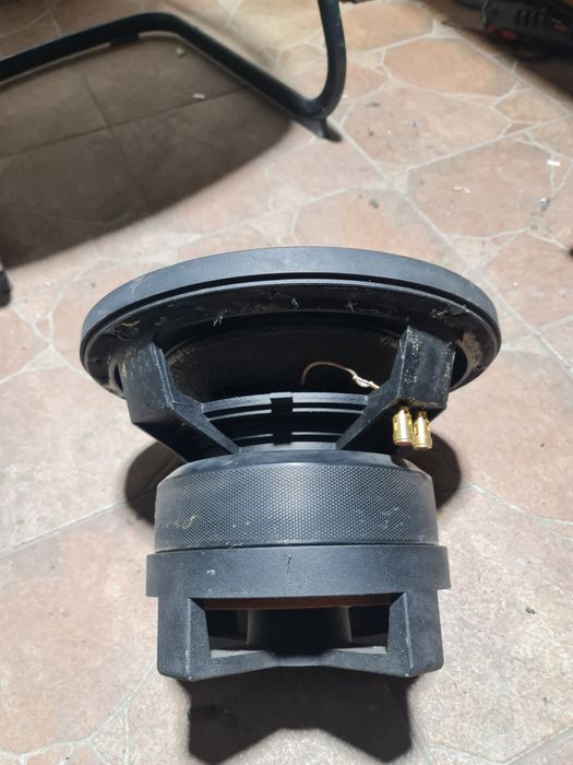 Carpower Raptor 12  subwoofer cu șasiu de bas de 30 cm