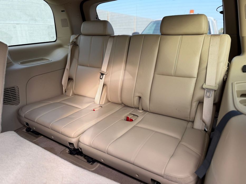 GMC Yukon benzina-hibrid, 8 locuri stare foarte buna