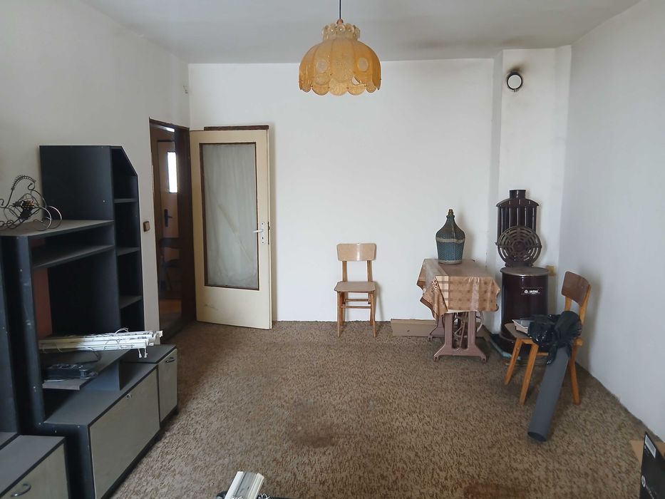 Апартамент за продажба