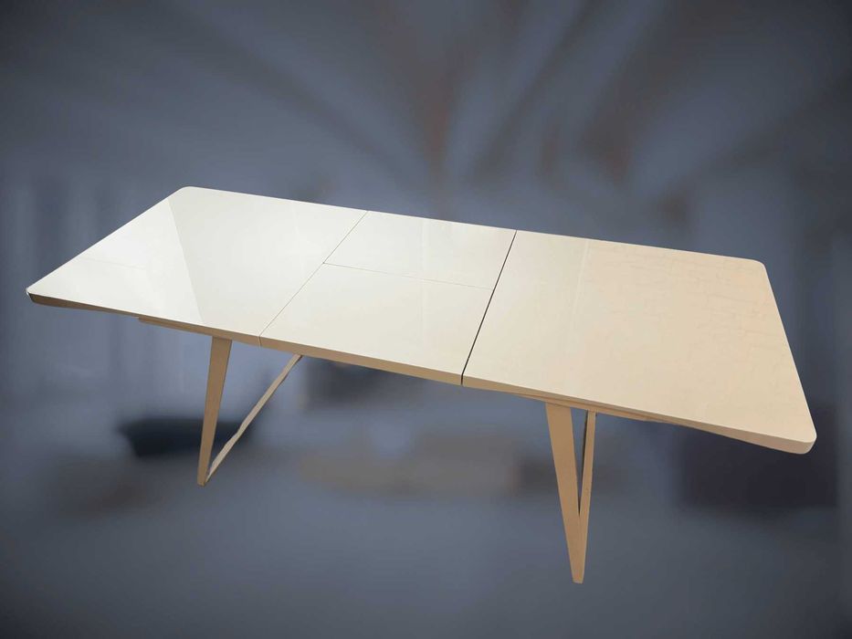 Трапезна маса (разтегателна) и холна маса