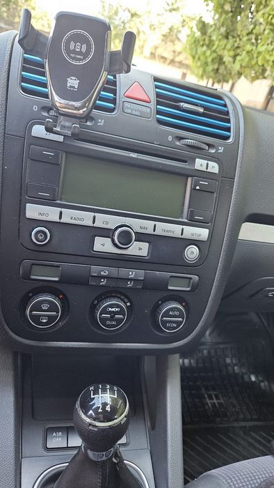 Vând Volkswagen Jetta,  1.6, benzina, stare bună, întreținută, fiscal pe loc
