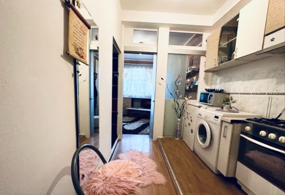 Studio renovat, mobilat-etaj 1 lângă malul Crișului, aproape de centru