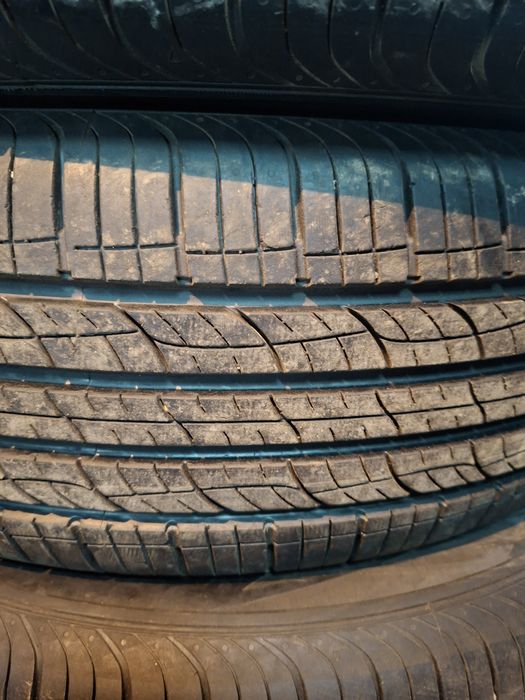 Продам шины 235/65/18 гити