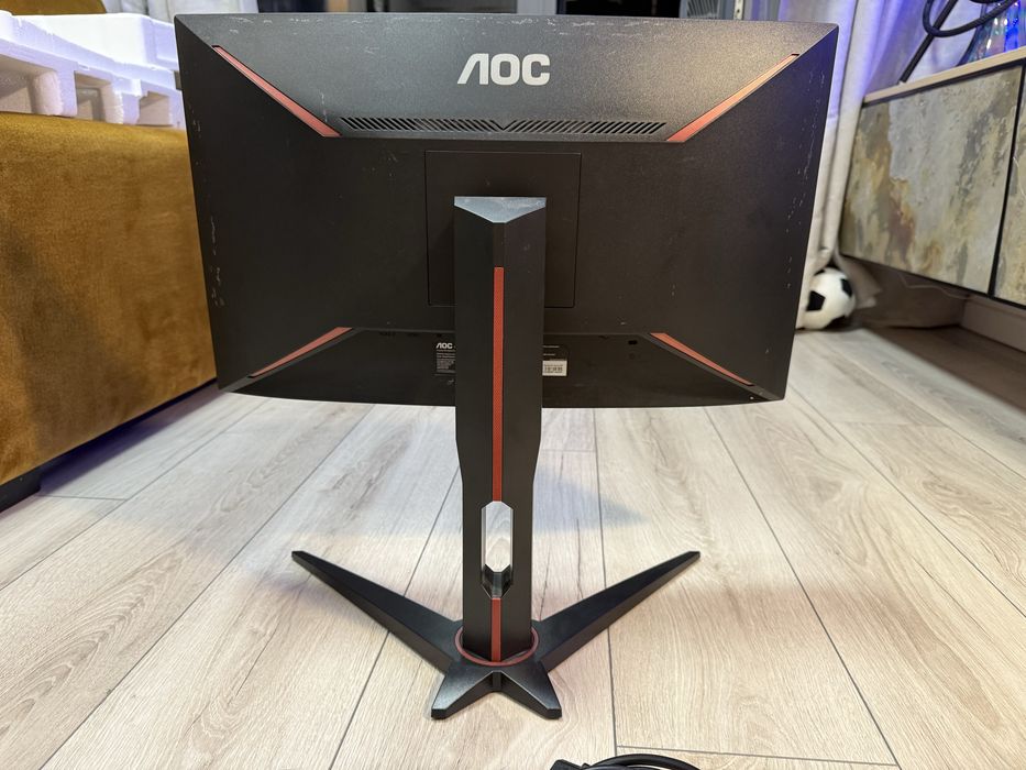 Monitor Gaming AOC C24G1 Curbat 24” Full HD 144Hz