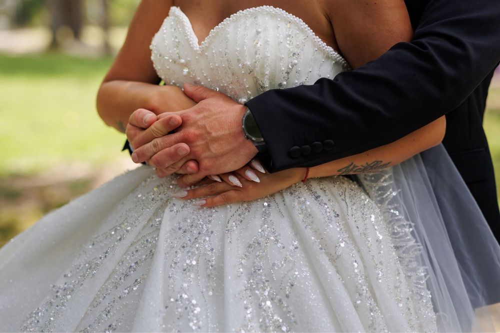 Продавам булчинска рокля