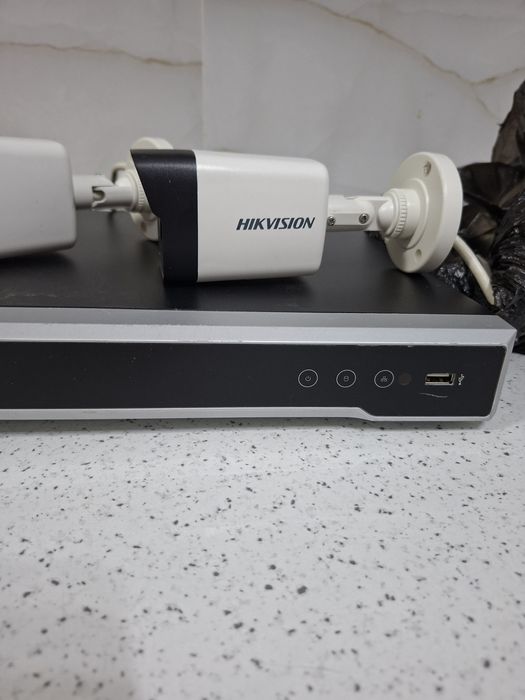 Продам 2 камеры и блок