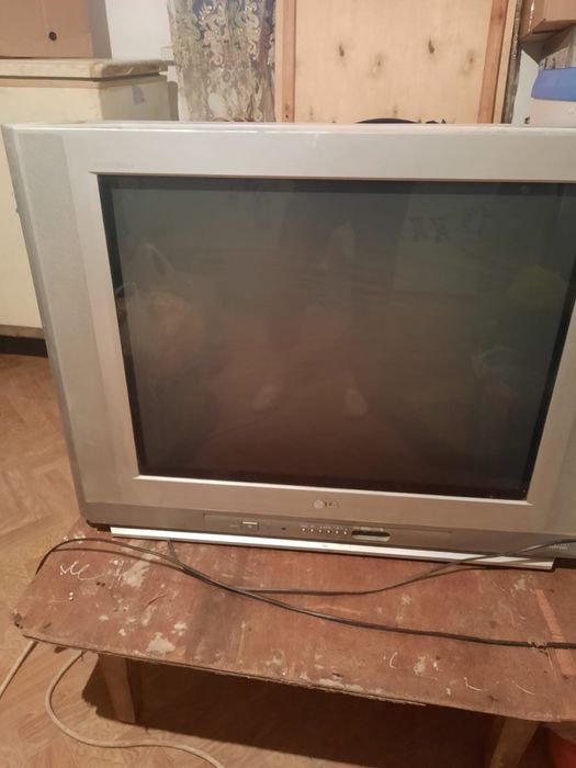 тв на запчасти за 2000тг