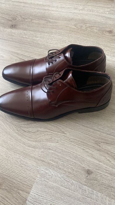 Pantofi din piele barbati  măsura 44