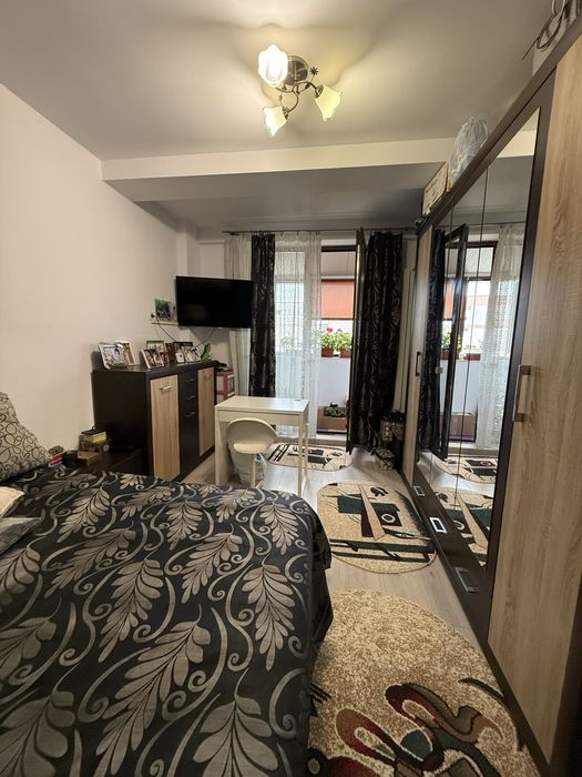 2 camere de vanzare, zona Compozitori, et 3/4