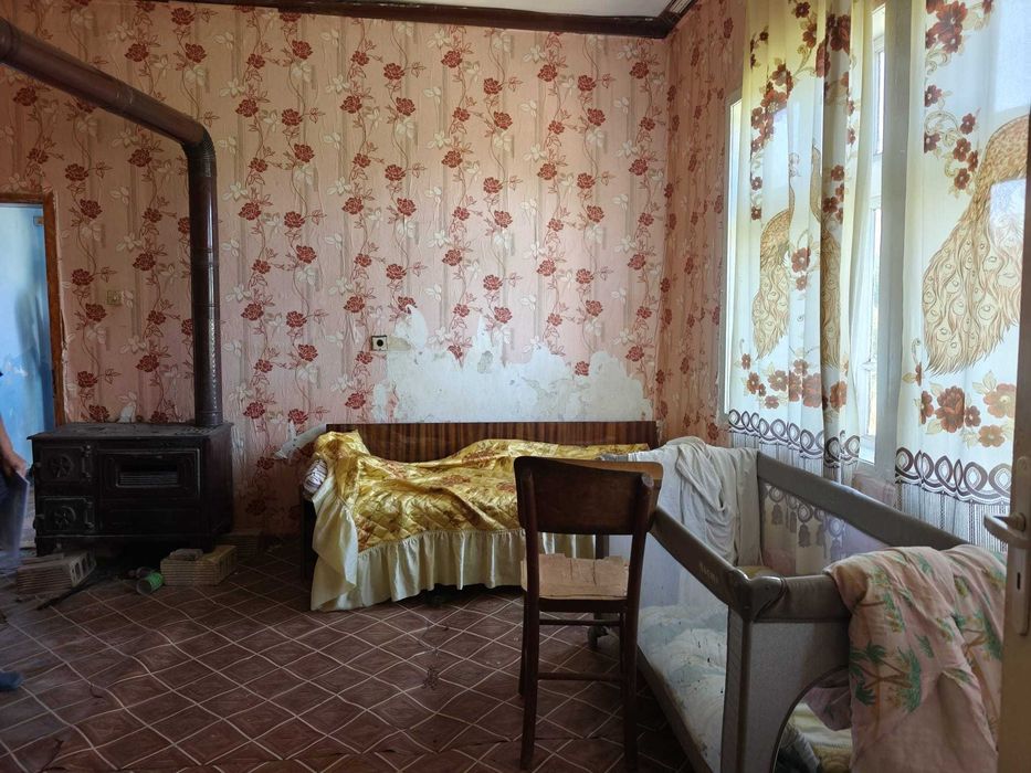 Продава се Къща в с. Пресиян, Област Търговище - 90 кв.м за 312 €/кв.м - Снимка #1