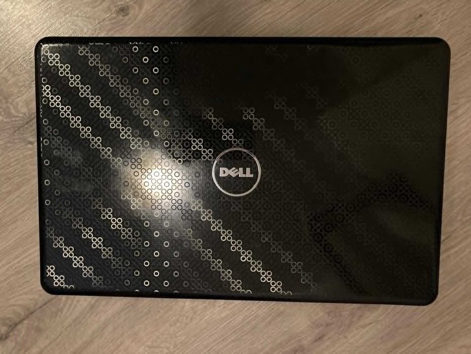 Лаптоп Dell Inspiron