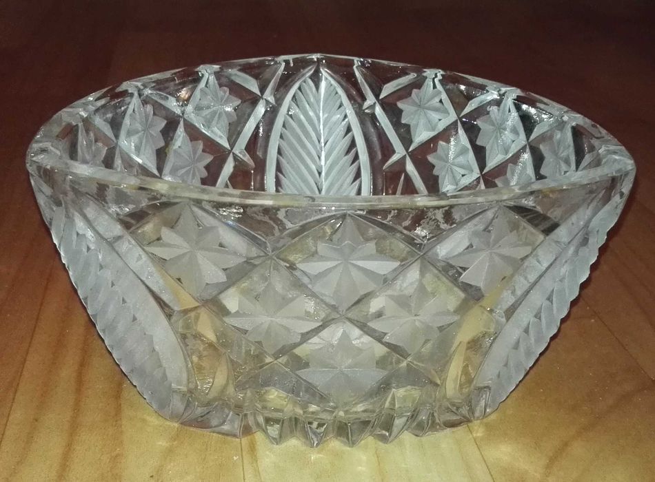 Салатница хрустальная. Доставка