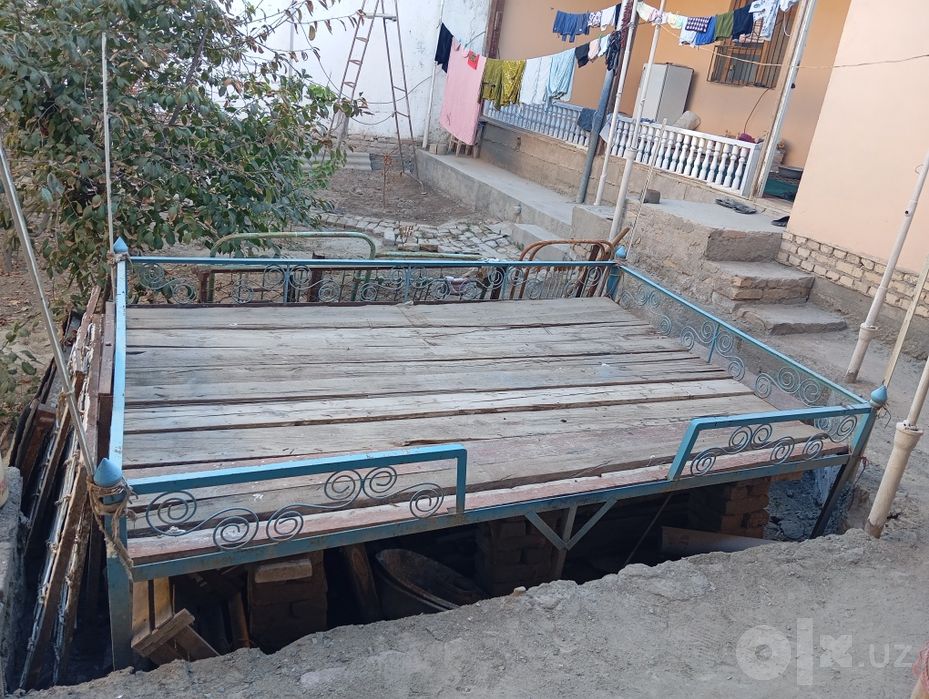 Кароват 3.2 сотилади