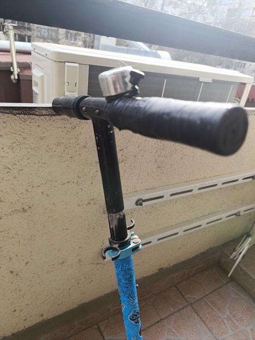 Детска тротинетка, синя