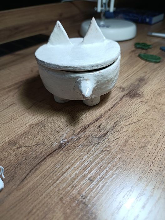 Шкатулка котик из глины.