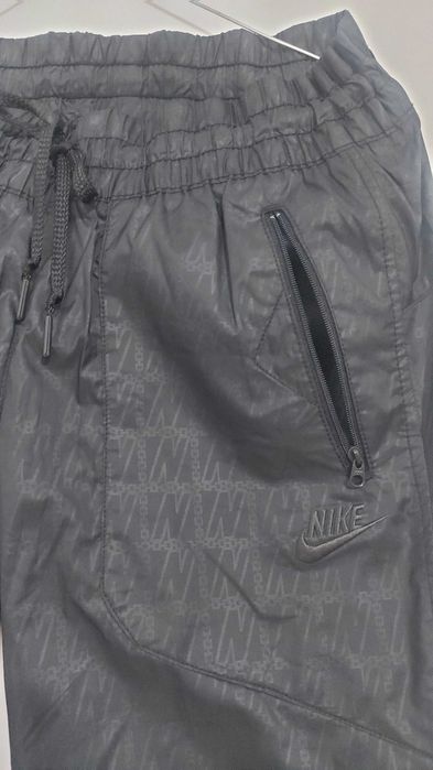 Pantaloni dama Nike NOI