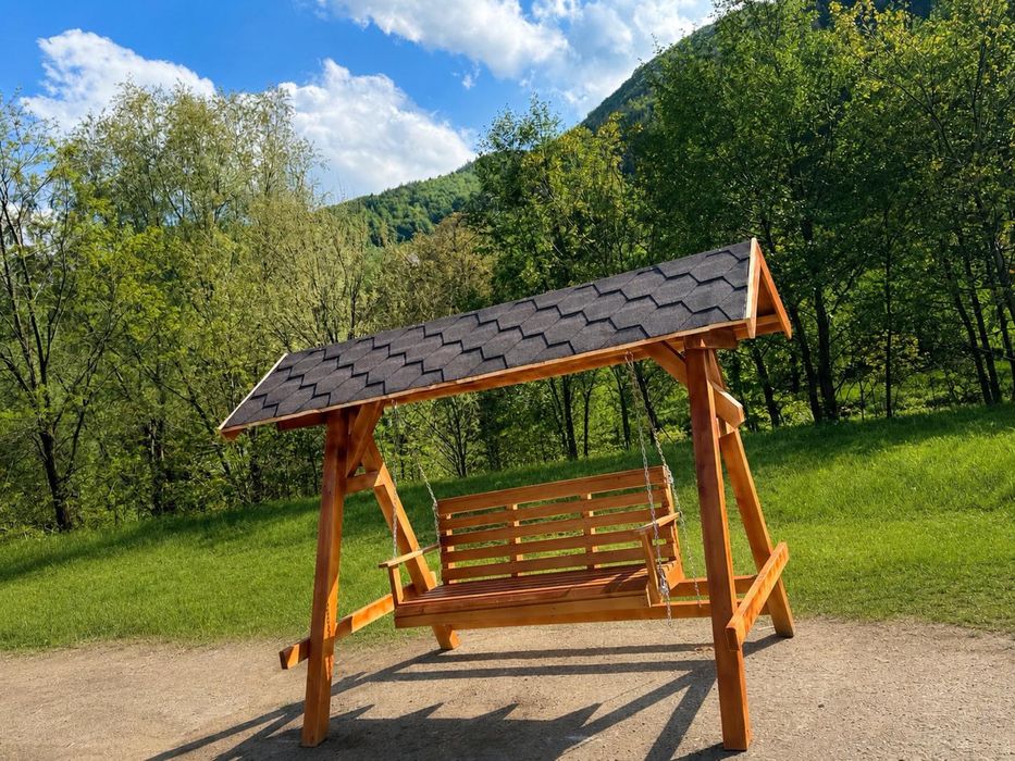 Locuri de joacă din lemn pentru copii, căsuțe, leagăne, mobilier de grădină