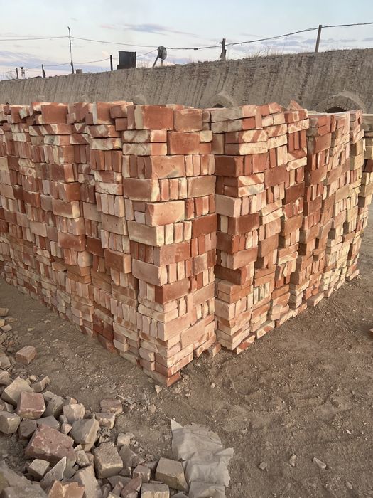 Красный рядовой кирпич