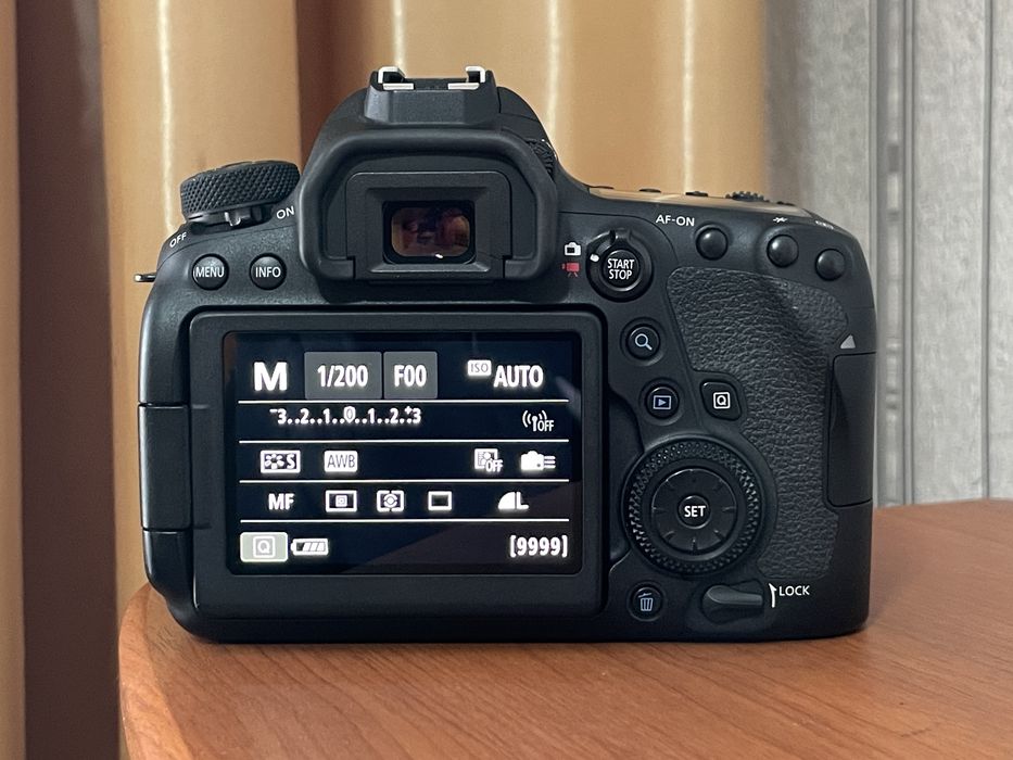 Фотоаппарат Canon EOS 6D Mark II Body