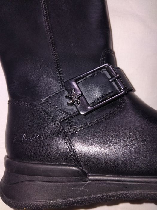 Нови детски ботуши Clarks.Естествена кожа.