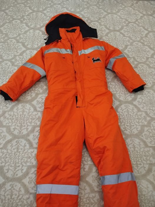 Продам спецовку зимнюю тёплую