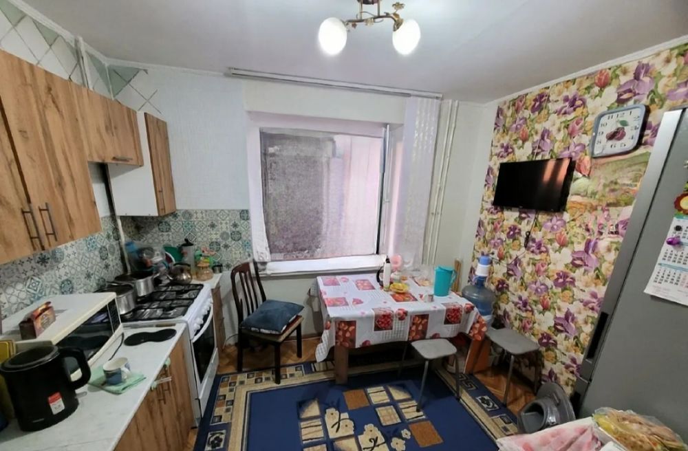 продам 4-х ком. каратал 3-этаж