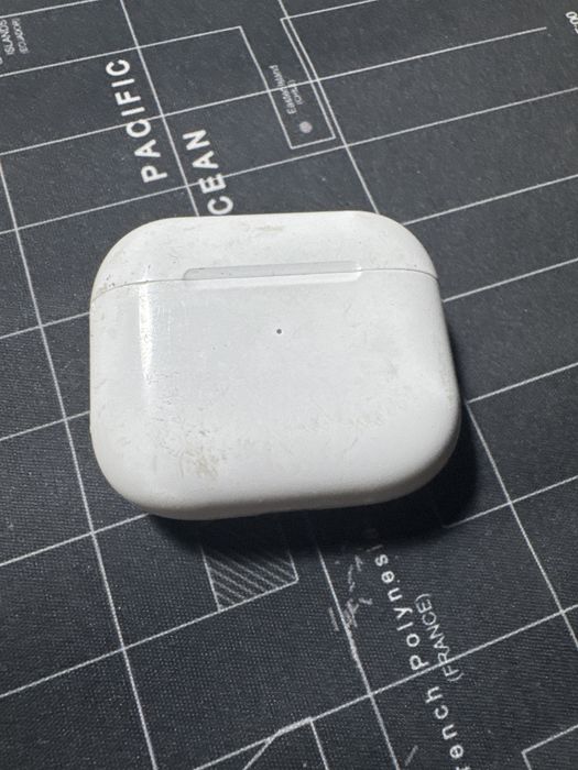 Airpods 4 белые б/у