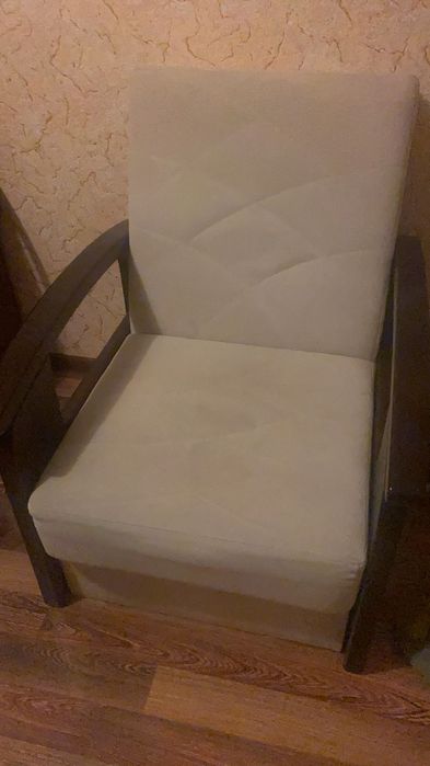 Продаю диван с креслом в отличном состоянии