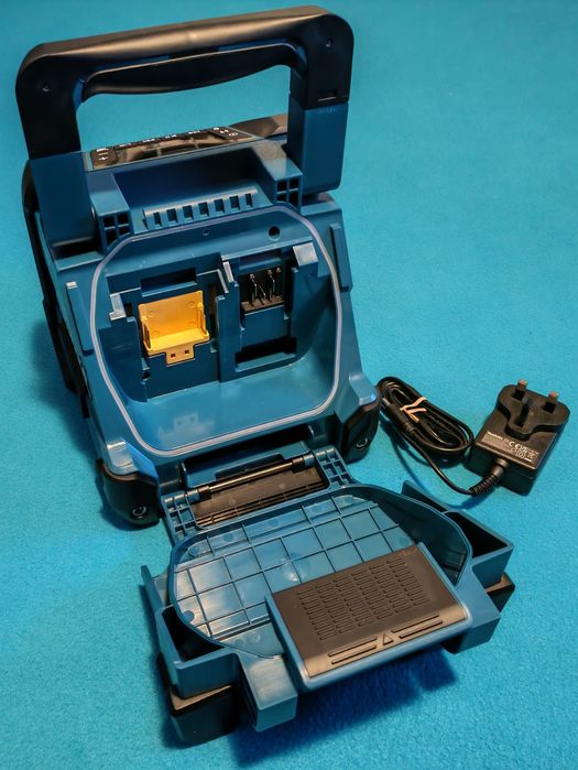 Boxa Bluetooth / Radio  12v/18v,  DMR203 / DCR020