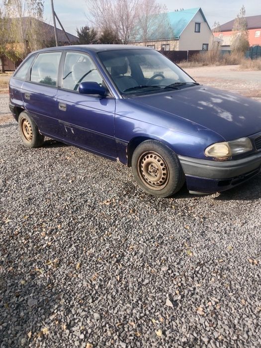 Продам  Опель астра 1996г.