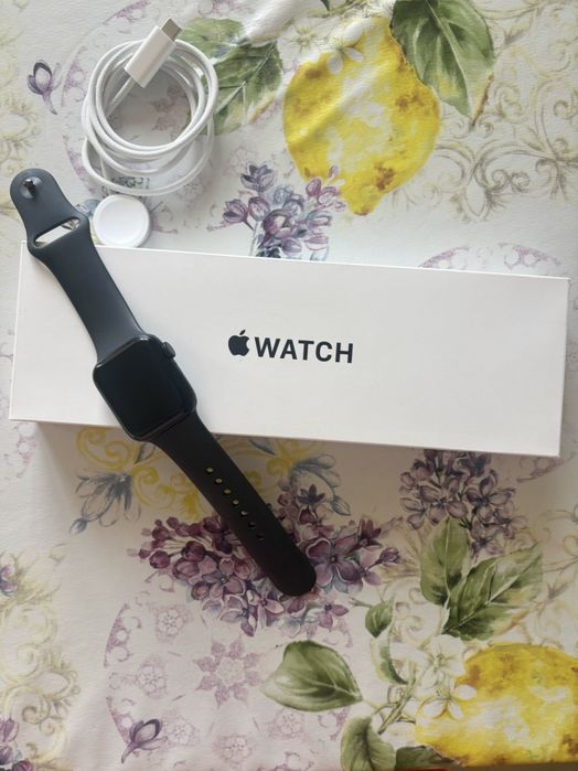 IPhone 16 256GB. + Apple watch  SE3 40mm
