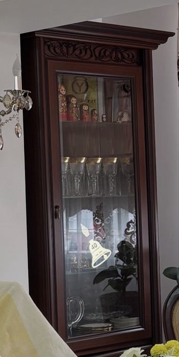 Продам ветрины 2 шт