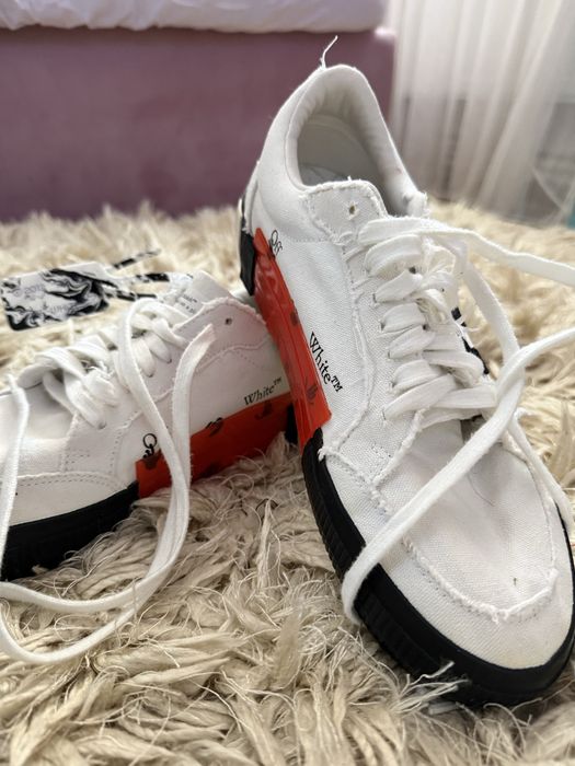 Adidasi Off White