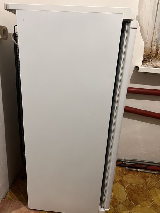 Продам морозильник