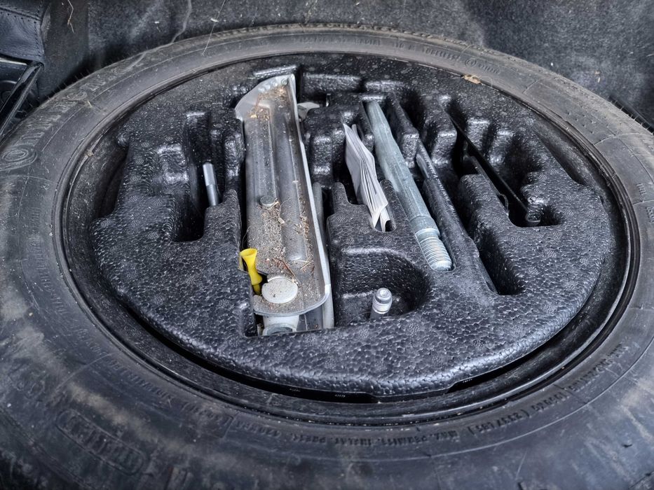 На Части:Mercedes W212 AMG E350 CDI BLUEF-CY 231 к.с. 2010