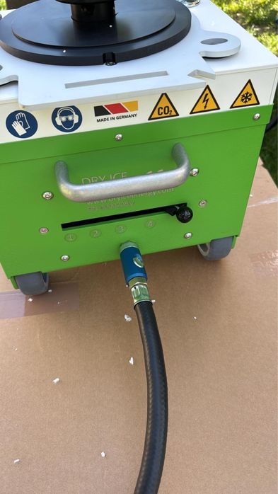 Vand Afacere la cheie. Curatare cu gheata carbonica