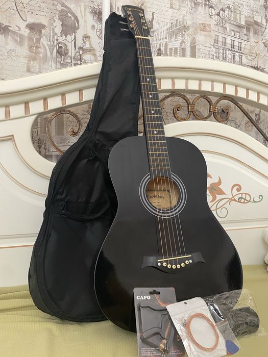 Гитара акустическая