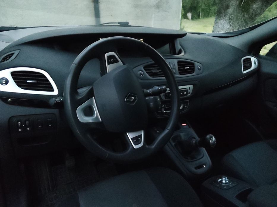 RENAULT Scenic 2012 — imagine 5