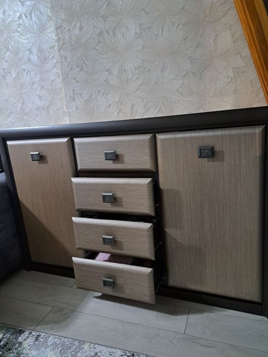 Шкаф тумба для спальни, зала