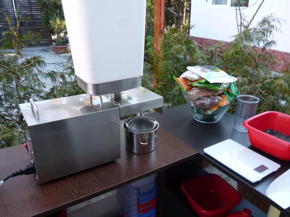 Presa ulei la rece - 0.4Kw 220V inox Garantie 1 an