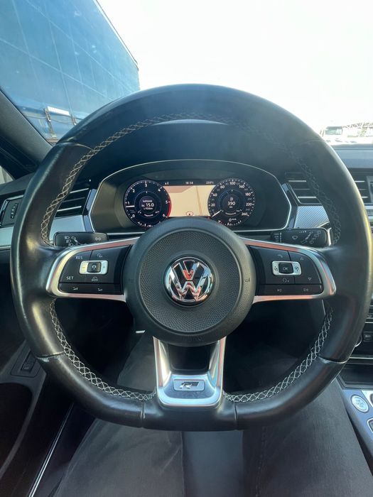 W passat R Line.   2017.