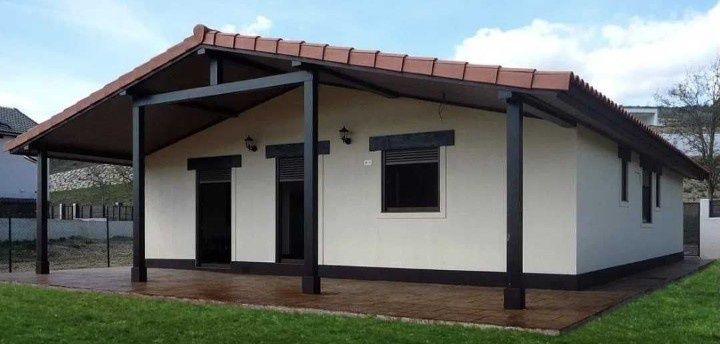 Case modulare pe structura metalica