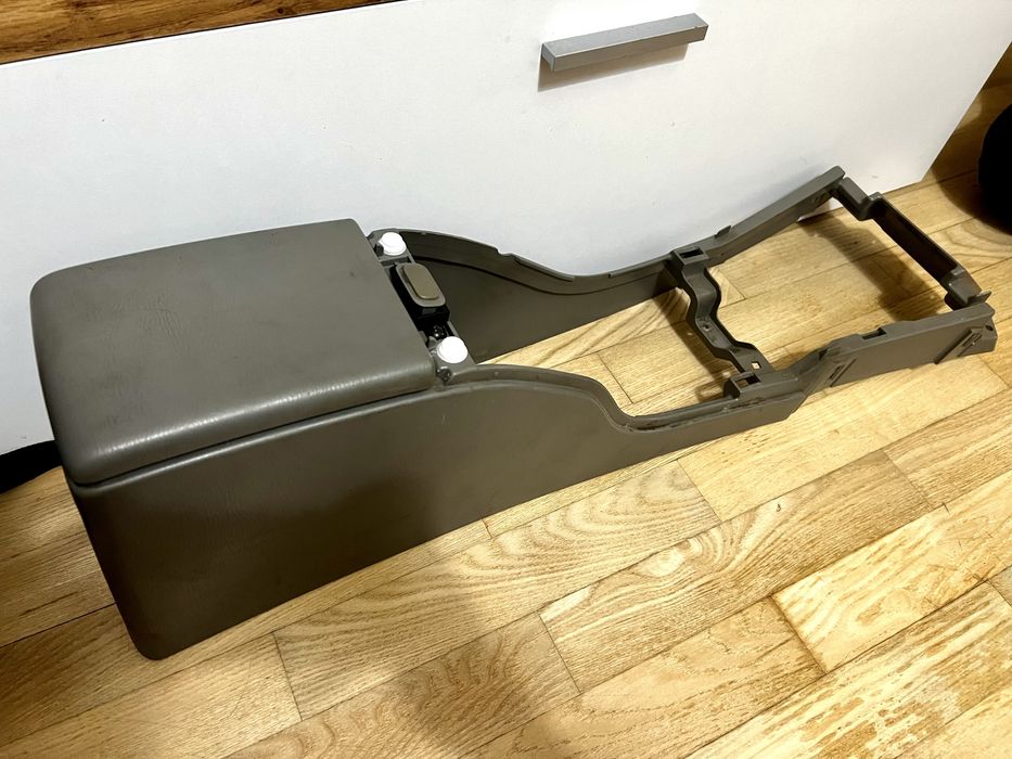 Централна конзола Subaru Forester SG5 (2002) – оригинална