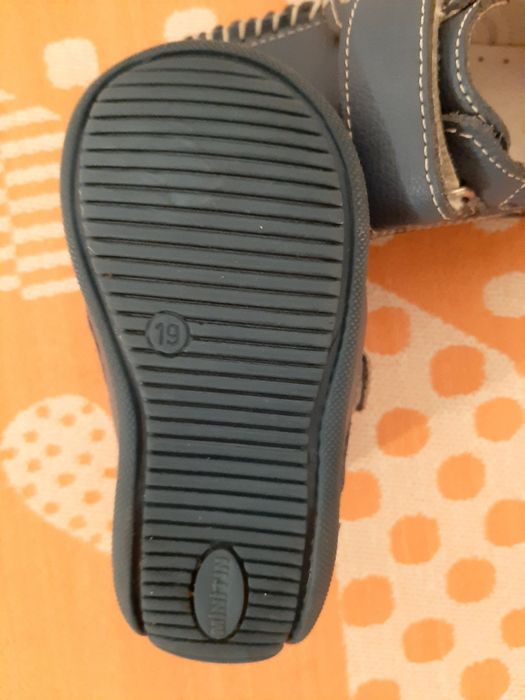 Продам стульчик для кормления.