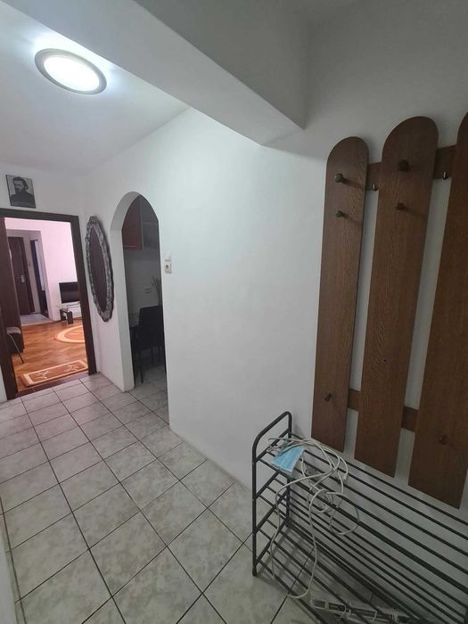 Inchiriez apartament 2 camere central