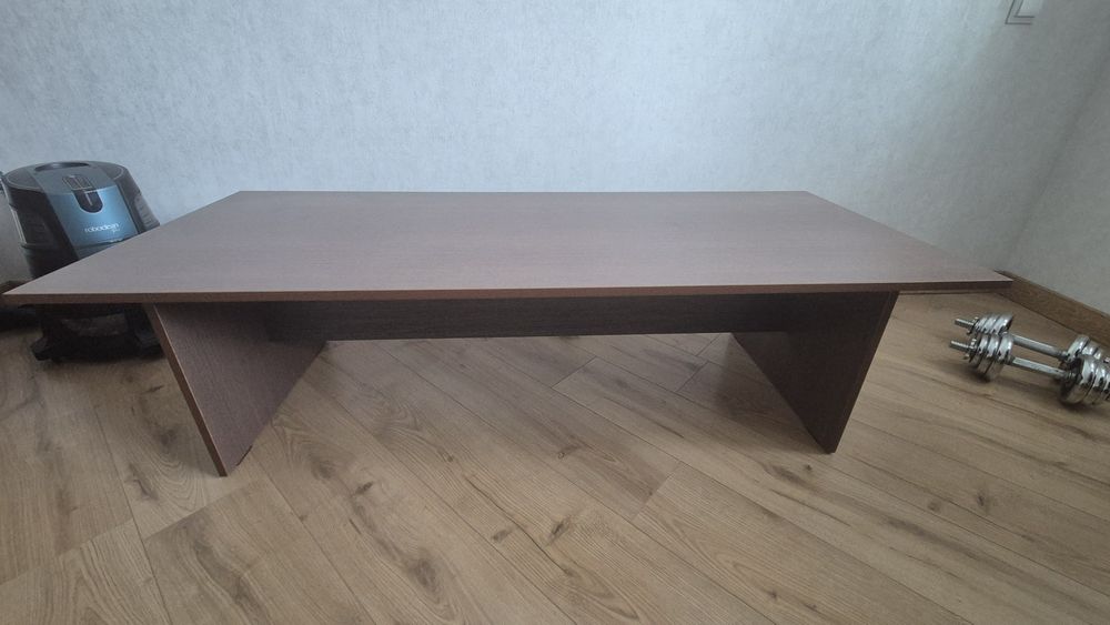 Продам стол не большой столик